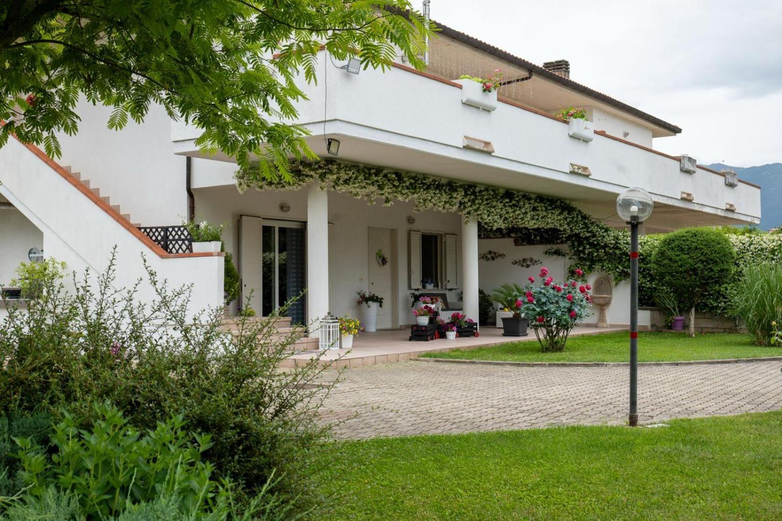 Parco Delle Rose Villa Sulmona Dış mekan fotoğraf